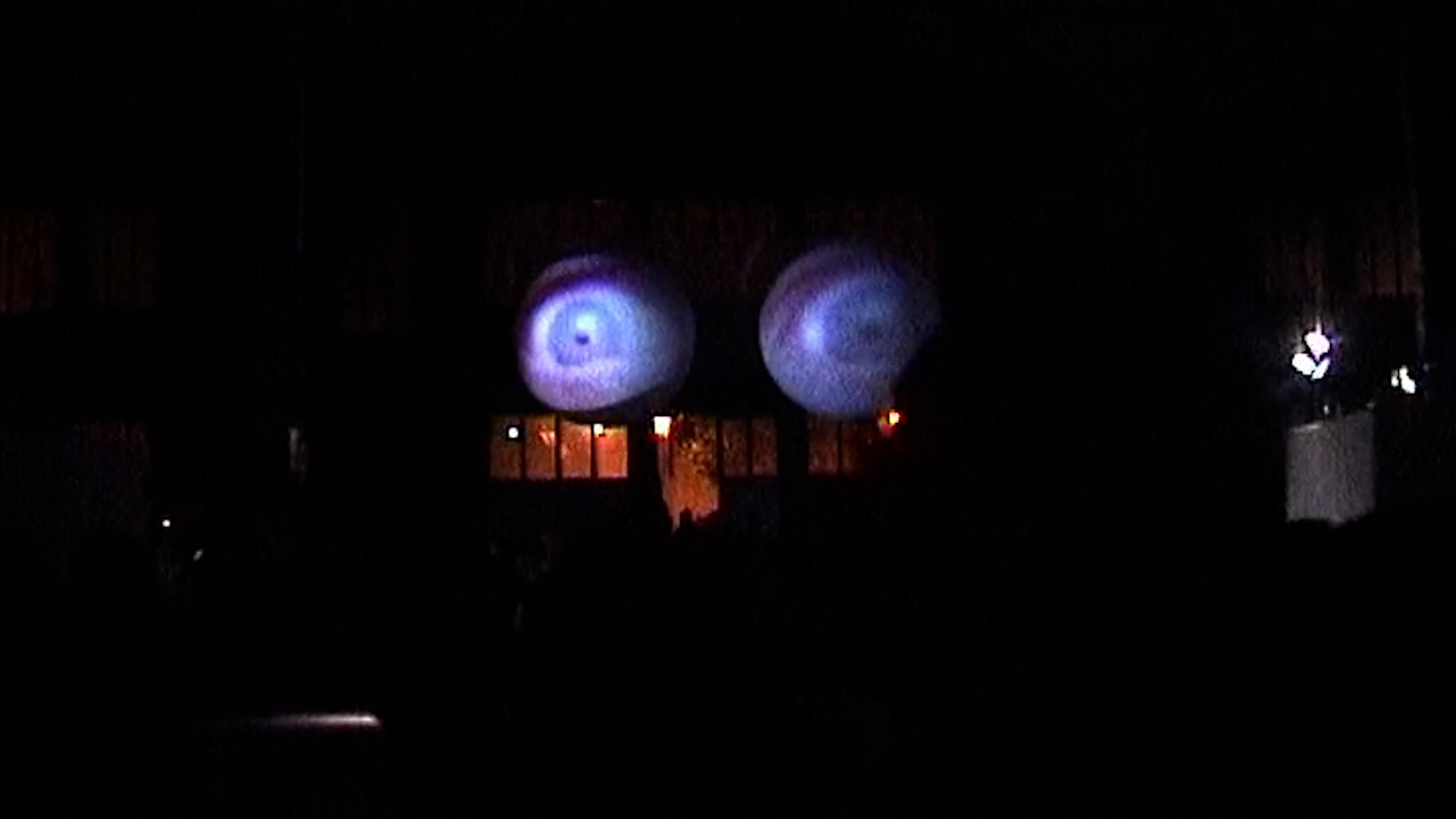 2 Eyes